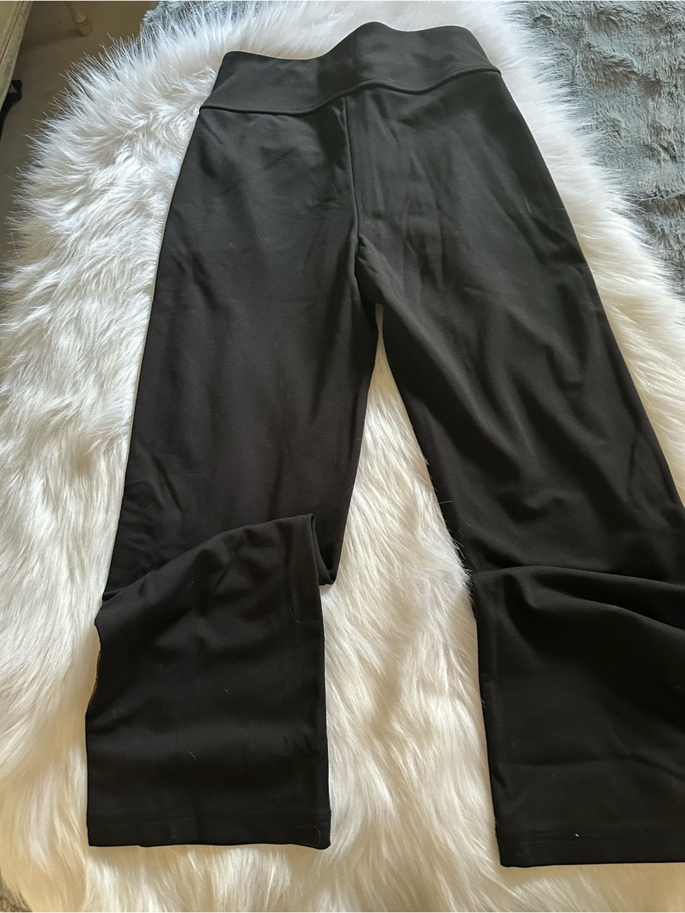 Saint + Sofia Black Apartment Pants With Subtle Stitch Detail View 4